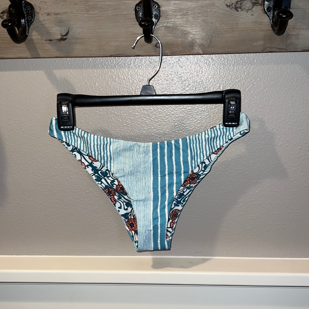 O’Neil Cheeky Bikini Bottoms